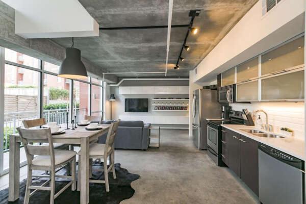 Luxe + Modern Johnny Cash Inspired Executive Condo Nashville Exteriér fotografie