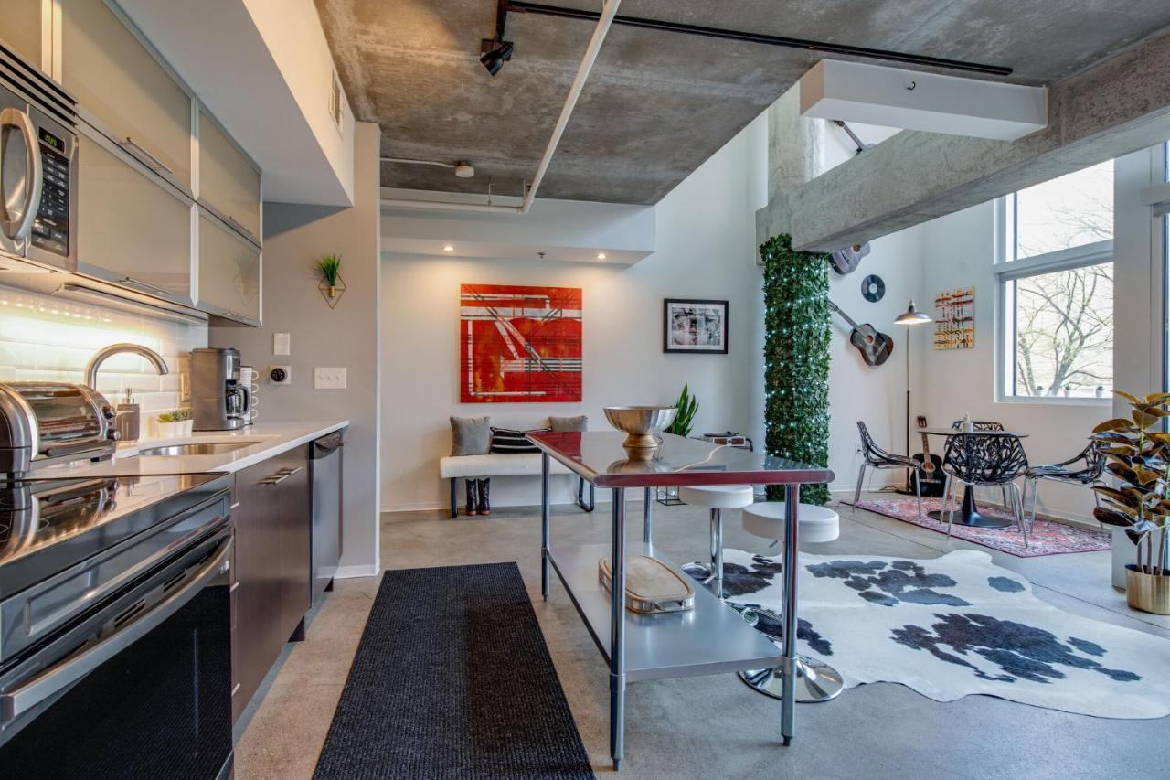 Luxe + Modern Johnny Cash Inspired Executive Condo Nashville Exteriér fotografie